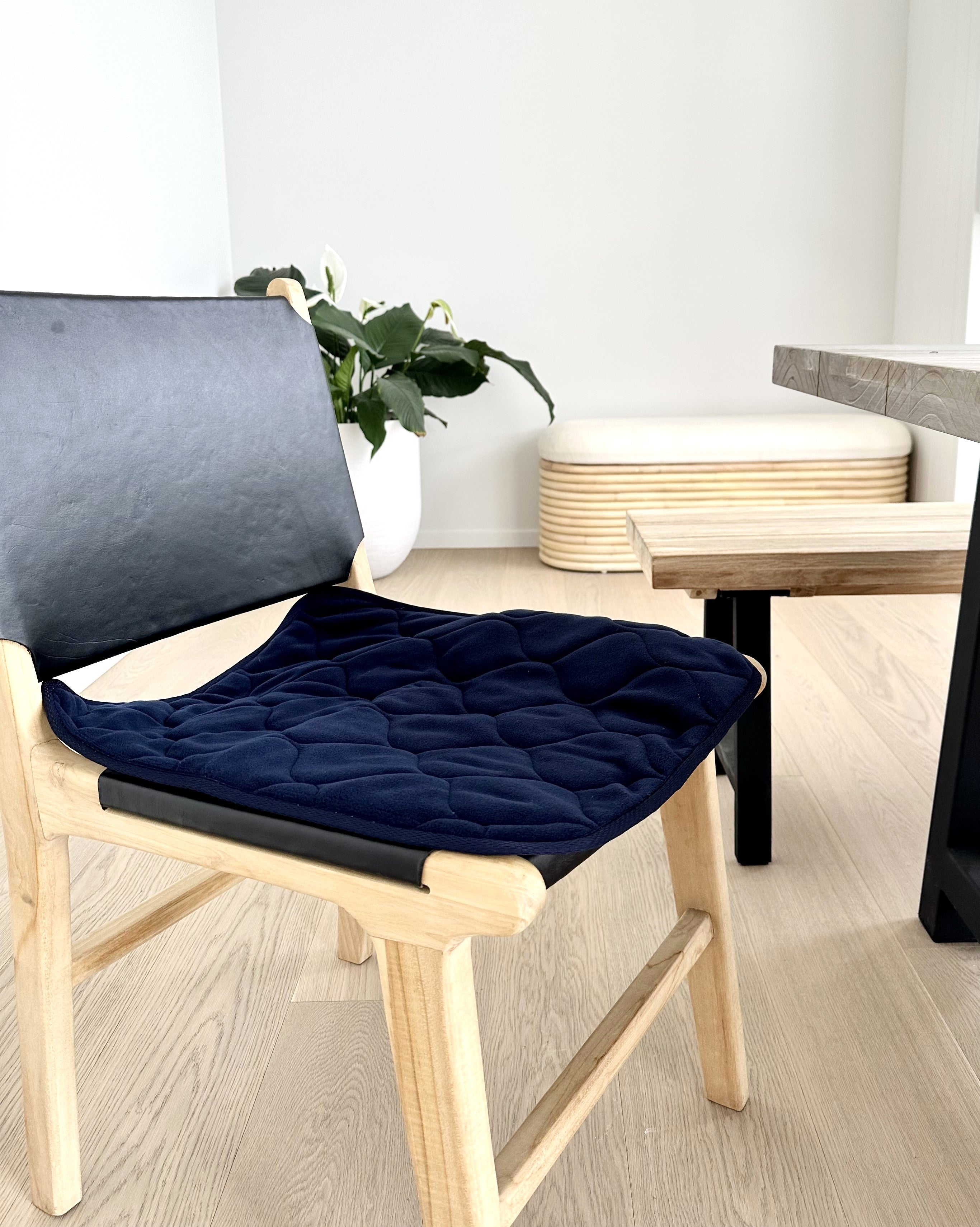 Stay Dry Absorbent Chair Pad - Medium * New Improved *