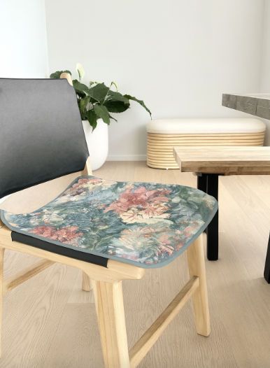 Chair Pad ( Waterproof) Medium ( End Of Line Stock )