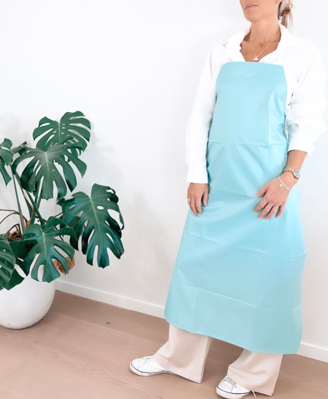 16A  Long Waterproof Apron - NZ Manufacture